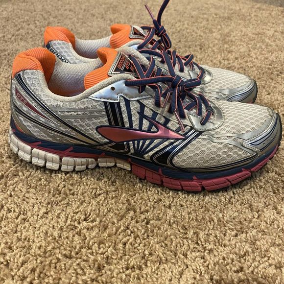 brooks adrenaline gts 14 womens orange